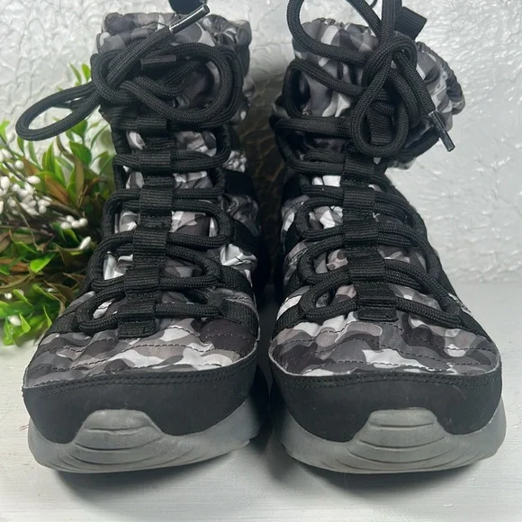 Nike Roshe One Hi Sneakerboots Camouflage Lined Cold Weather Sneakerboot 8 1/2 - Picture 7 of 15
